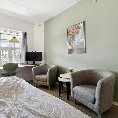 Bad, Lejl 7 Apartament